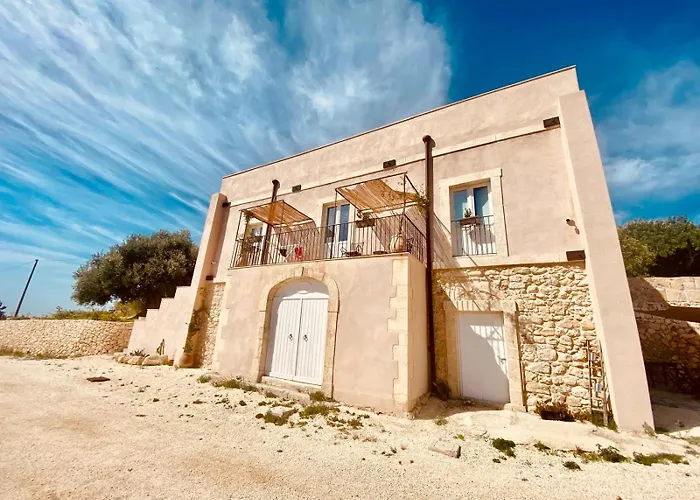 مزرعة للإقامة Casale Micale *