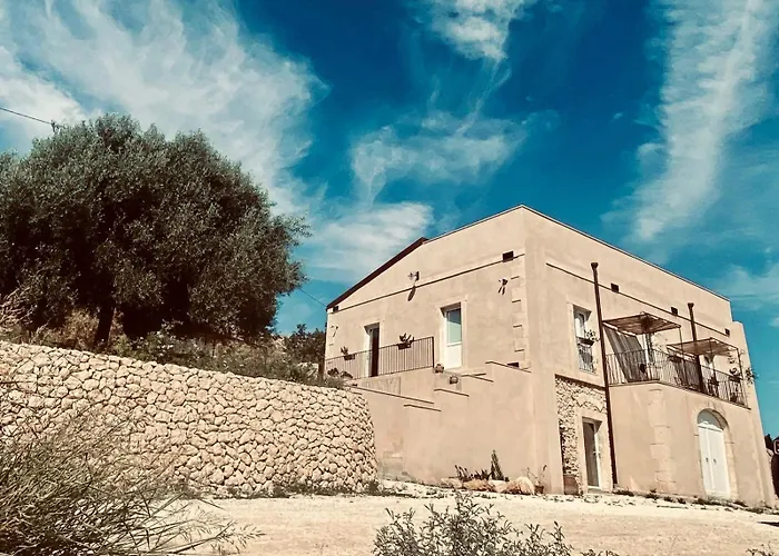مزرعة للإقامة Casale Micale نوتو
